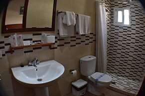 Hostal Alamare