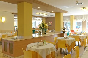 Family Hotel Pinetina Mare