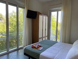 Family Hotel Pinetina Mare