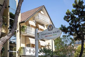 Family Hotel Pinetina Mare