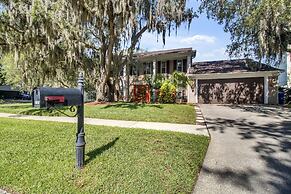 Tampa Bay- Large Pool home- Private Heated Pool!
