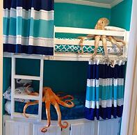 Casa del Mar On The Seawall