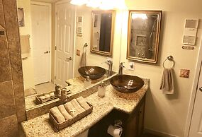 Casa del Mar On The Seawall