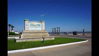 Casa del Mar On The Seawall