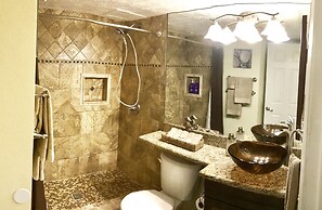 Casa del Mar On The Seawall