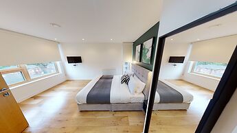 Quay Apartments Manchester