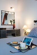 Sea Breeze Balcony of Mykonos