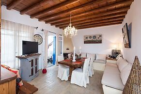 Sea Breeze Balcony of Mykonos