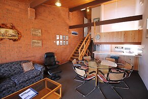 Snowbird 1 - Jindabyne Townhouse