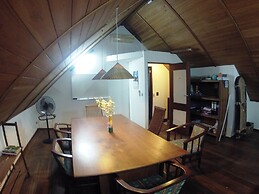 Bukit Raya Guesthouse