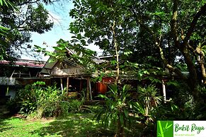 Bukit Raya Guesthouse