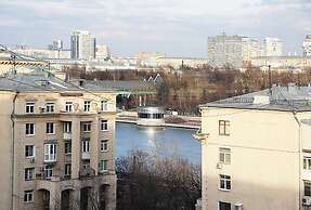 ApartLux Frunzenskaya Riverside
