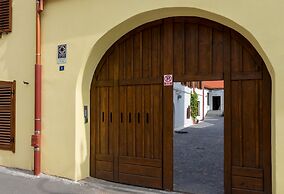 Casa Nicolae Luxury Suites