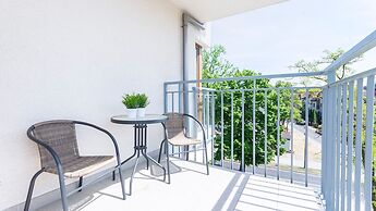 VacationClub - Aquamarina Apartments