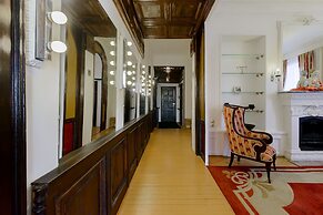 City of Rivers Kirochnaya 27