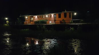 Khemmarat Baandin Resort