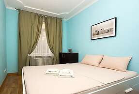 Apartlux on Ploshchad Pobedy