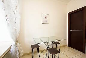 Apartlux on Ploshchad Pobedy