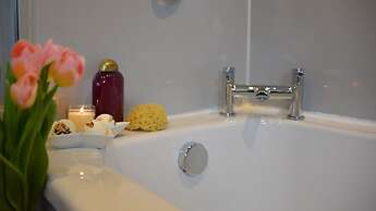 Linnhe Lochside Holidays