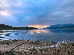 Linnhe Lochside Holidays