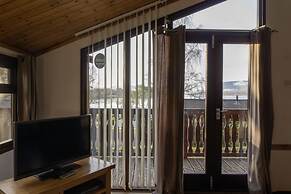 Linnhe Lochside Holidays