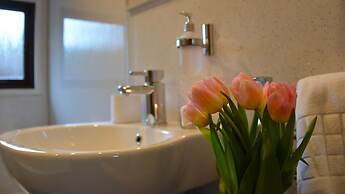 Linnhe Lochside Holidays