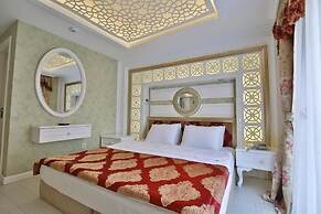 Queens Land Istanbul