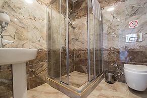 Queens Land Istanbul