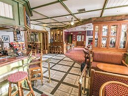 Mc Kevitts Village Hotel