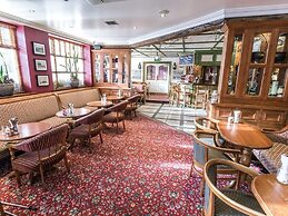 Mc Kevitts Village Hotel