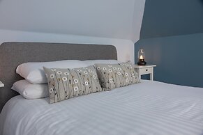 Armadale Castle Cabins