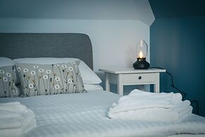 Armadale Castle Cabins