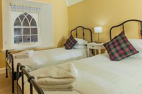 Armadale Castle Cabins