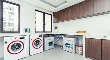 Atour Hotel Pudong Airport