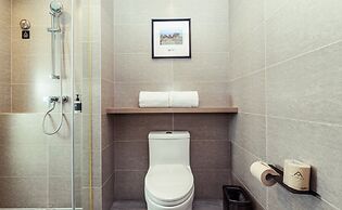 Atour Hotel Pudong Airport