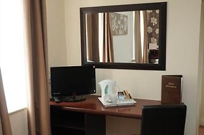 White House Hotel