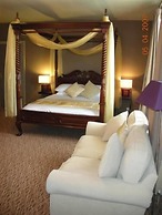 White House Hotel