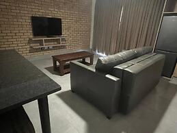 Camelot Guest House & Apartments