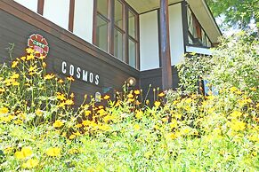 Forest Resort Cosmos