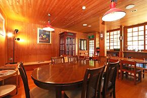 Forest Resort Cosmos