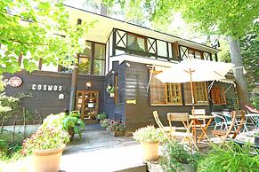 Forest Resort Cosmos