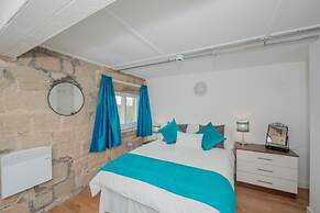 Kirkstall Bridge Apartments - 22