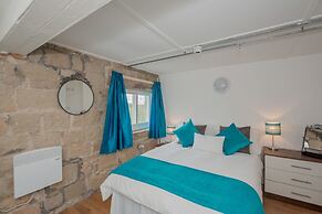 Kirkstall Bridge Apartments - 23