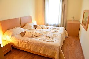 Bojur & Bojurland Apartment Complex