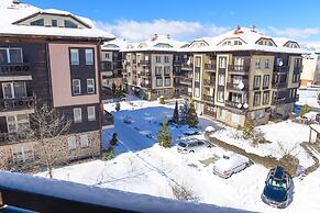 Bojur & Bojurland Apartment Complex