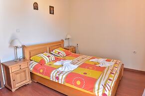 Bojur & Bojurland Apartment Complex