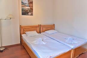 Bojur & Bojurland Apartment Complex