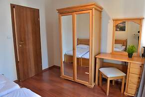 Bojur & Bojurland Apartment Complex