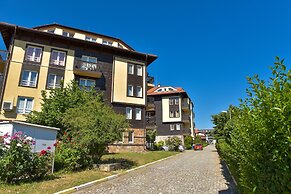 Bojur & Bojurland Apartment Complex