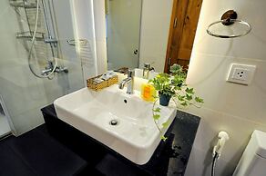 Holi Beach Apartments